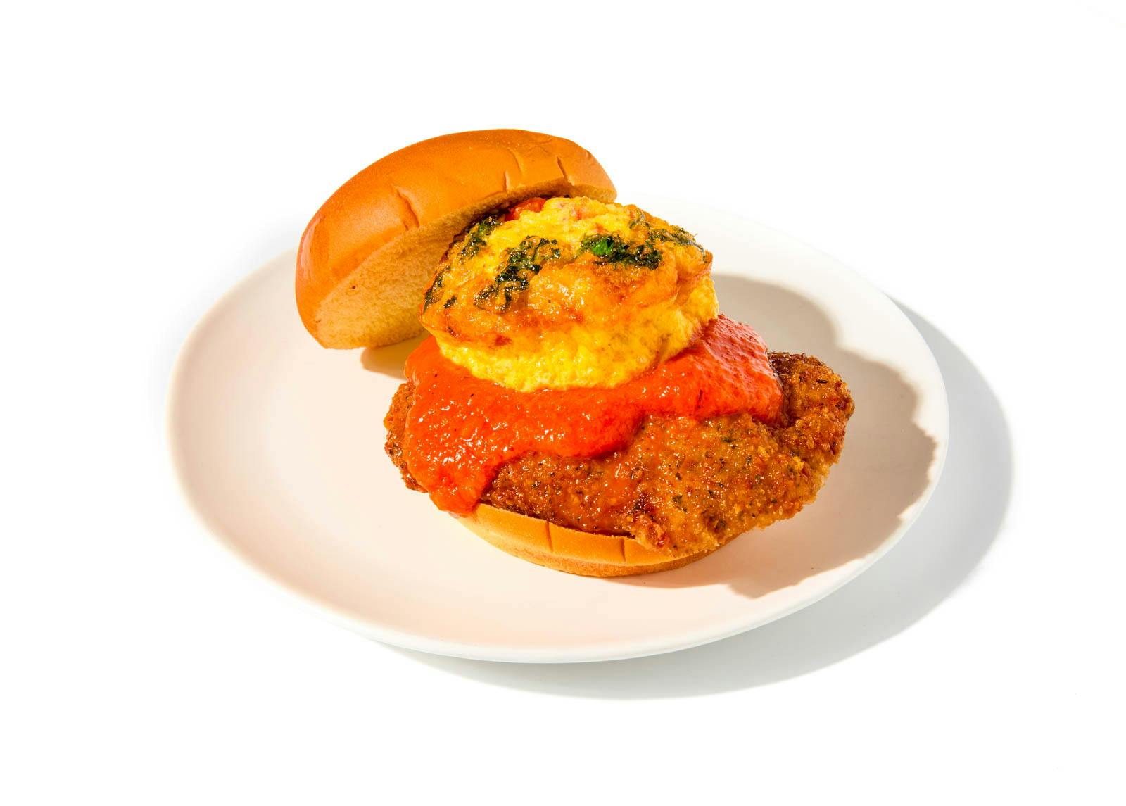 7718_Vanessa_Cantave_Panko-Crusted_Chicken_Breakfast_Sandwich_7140-4